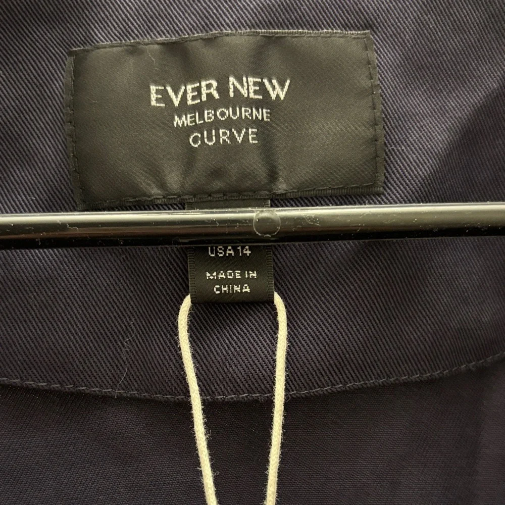 Elegant Navy Blue Trench Coat - Picture 4 of 5